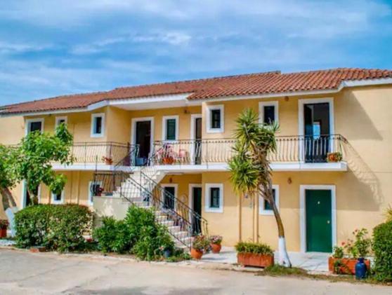 Lemon Tree Apartments B C Argostoli (Kefalonia) Exterior photo