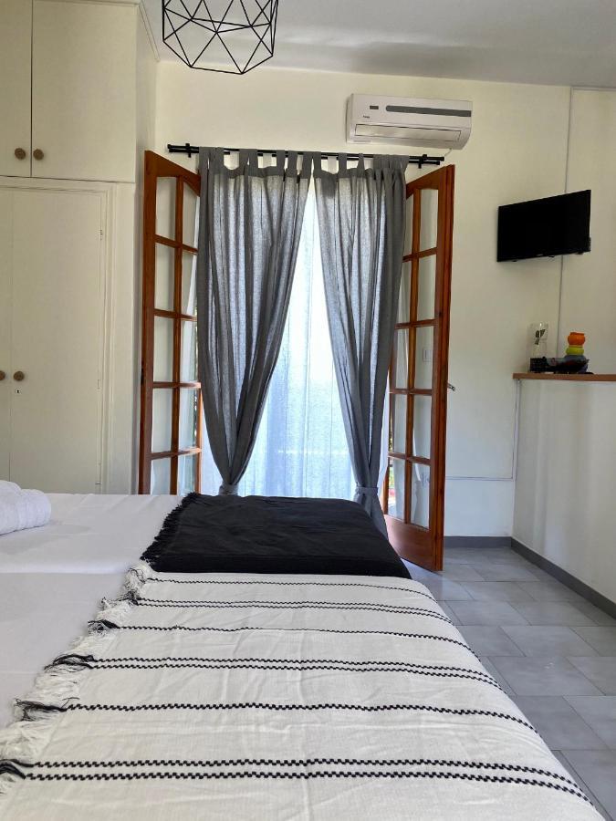 Lemon Tree Apartments B C Argostoli (Kefalonia) Exterior photo